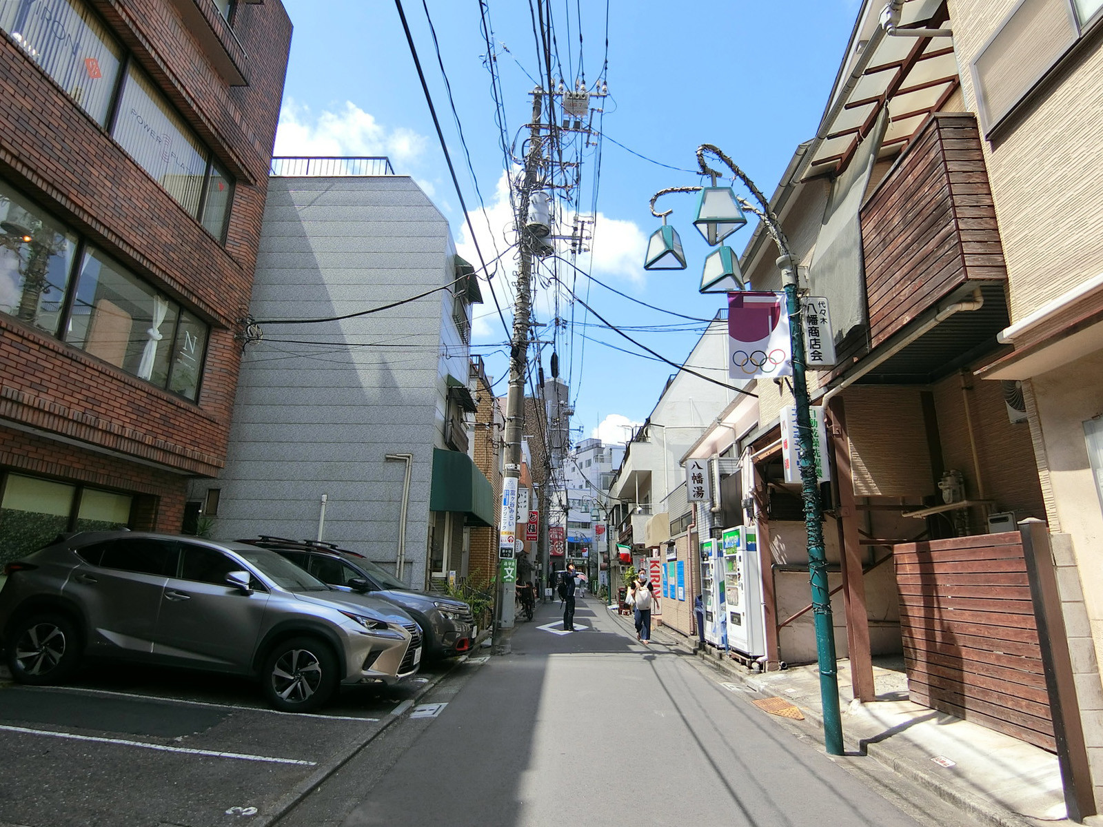 オフィス前面の通り