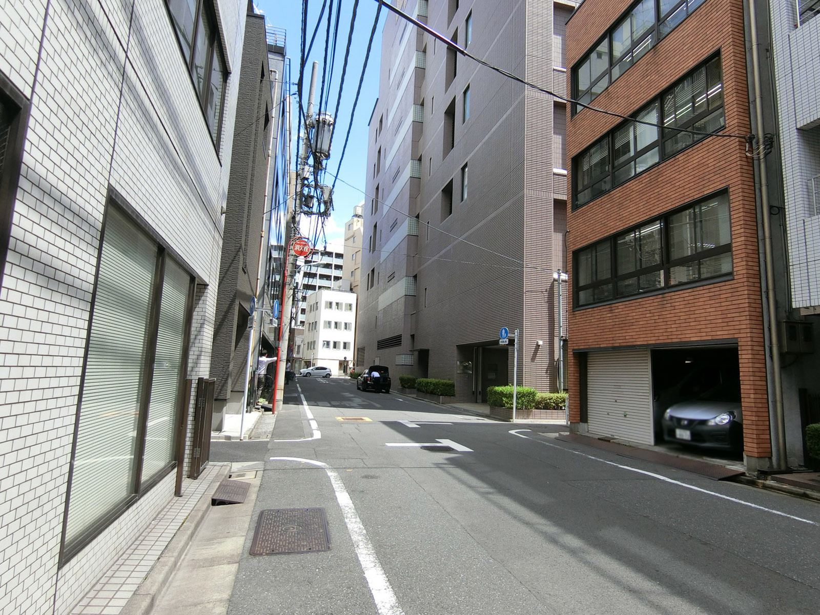 小田ビル前面の通り