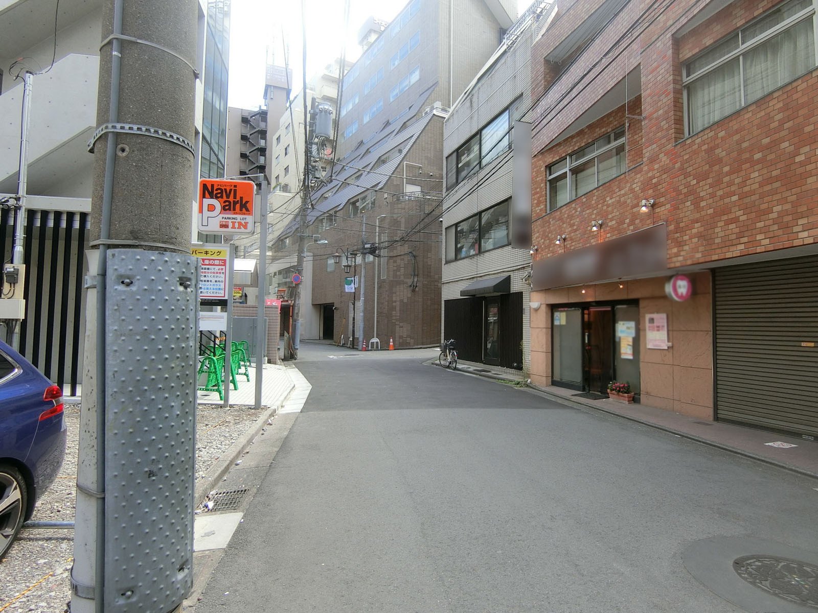 福田ビル前面の通り