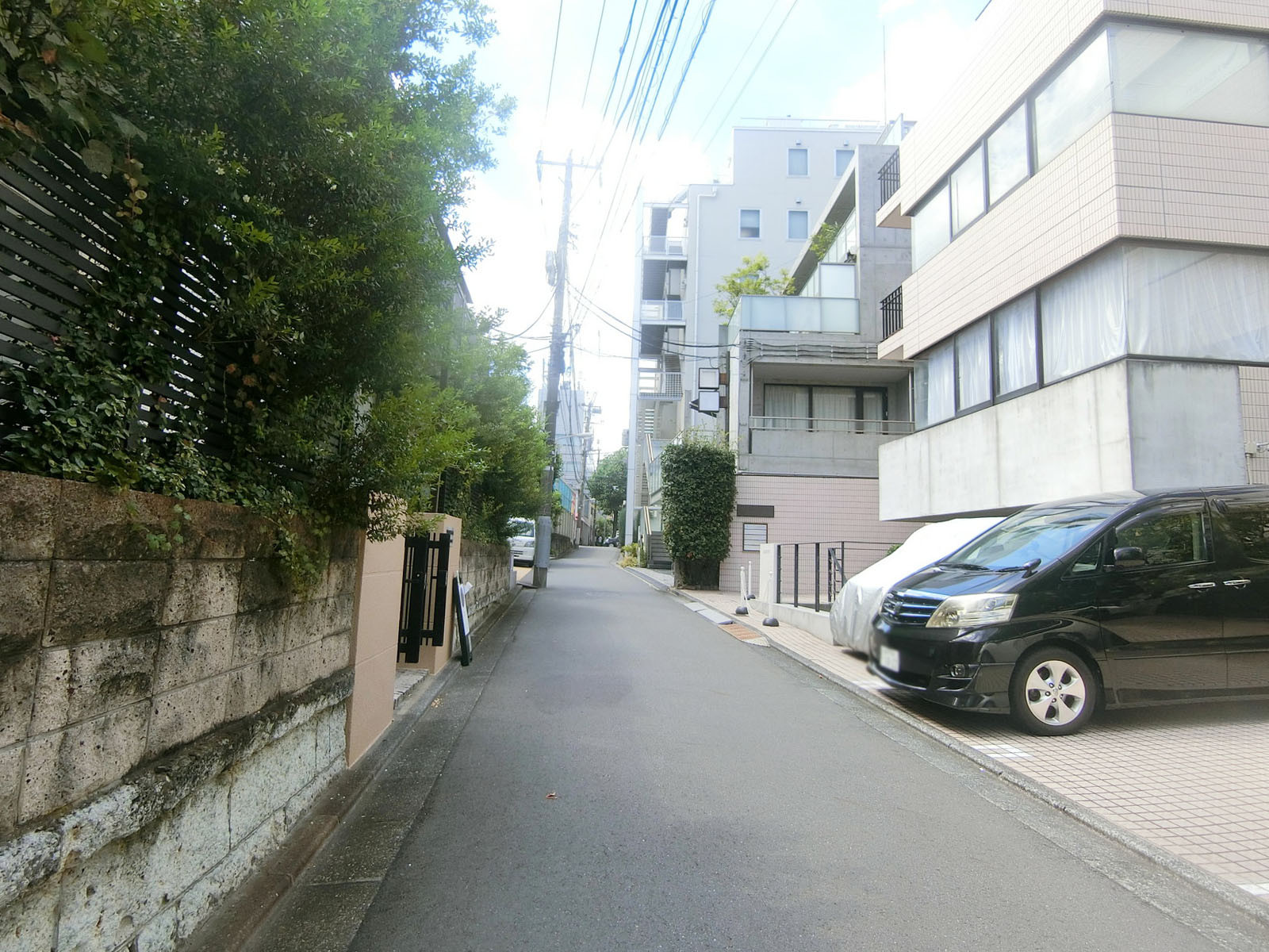 代官山8.5ビル前面の通り