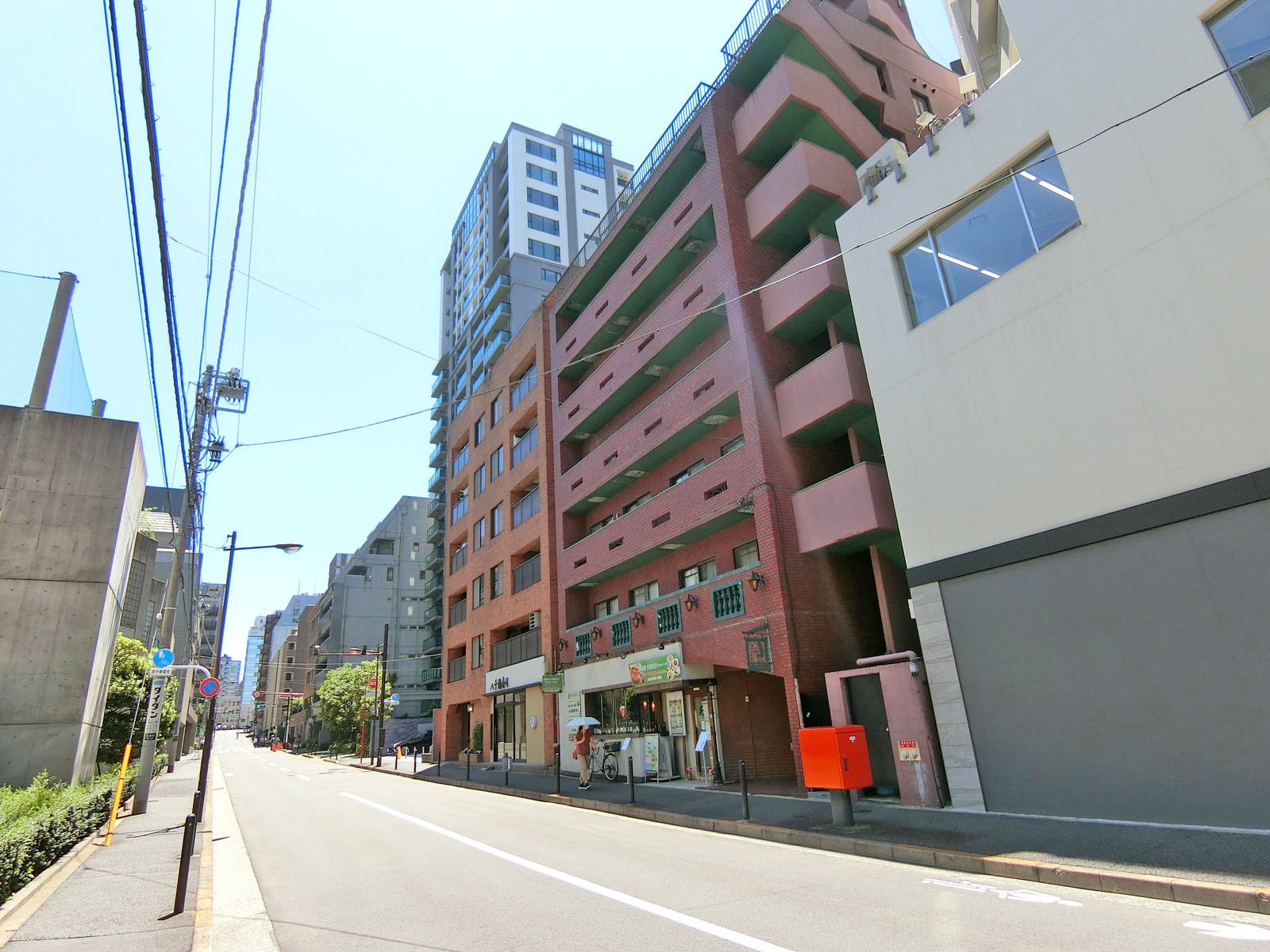 周辺は閑静なエリア