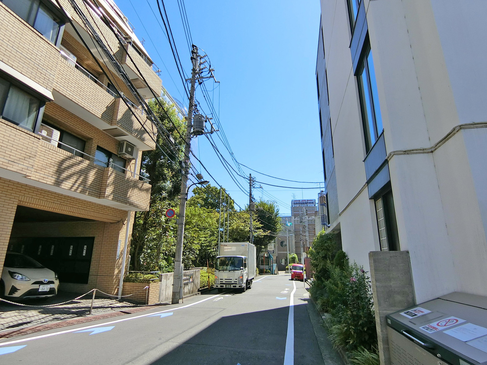 周辺は落ち着いたエリア