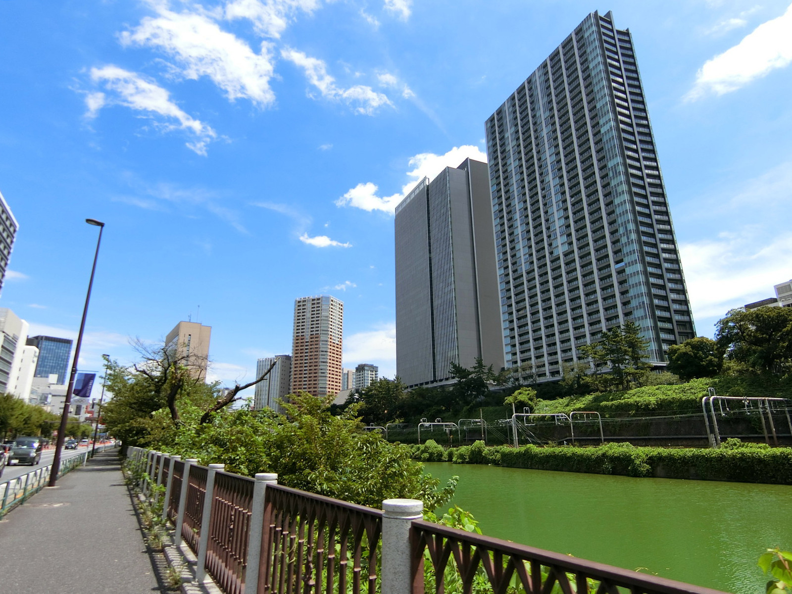 周辺は穏やかなエリア