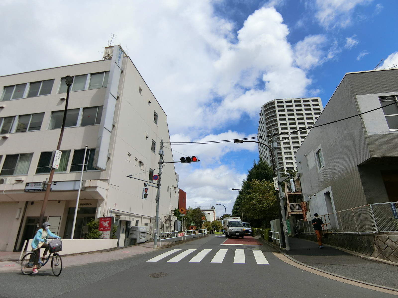 周辺は落ち着いたエリア