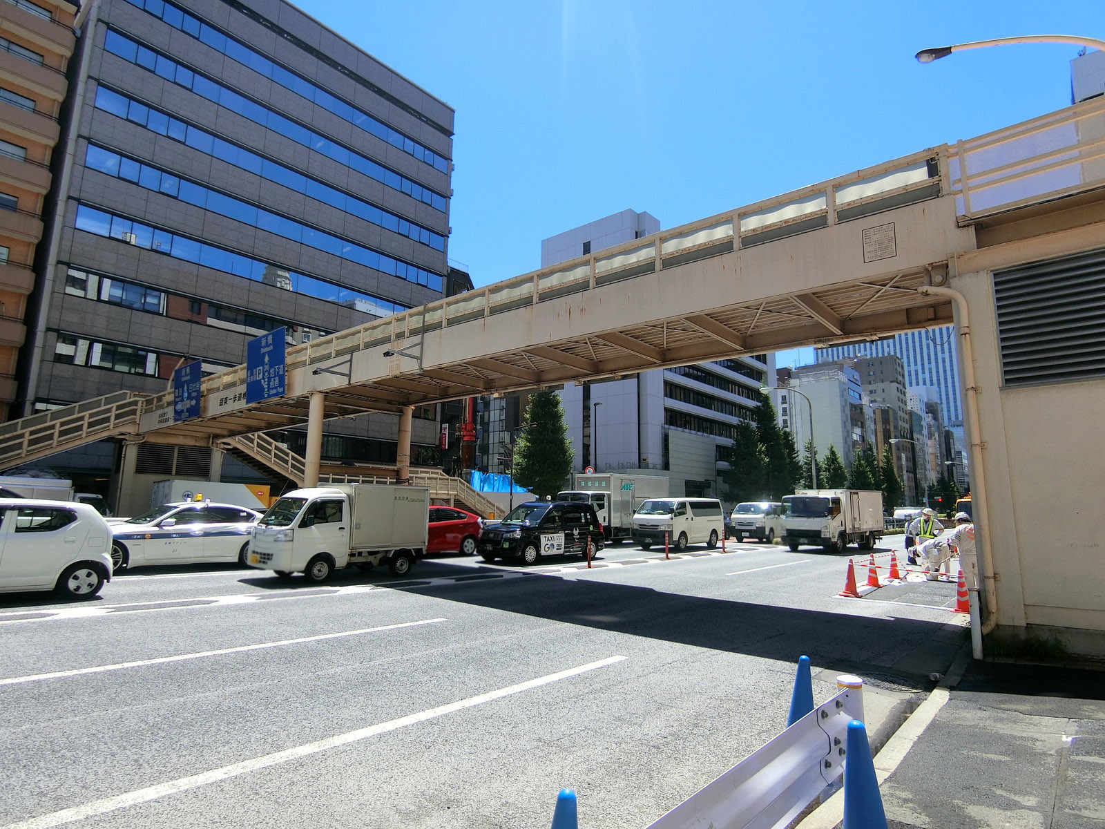 近くの昭和通り