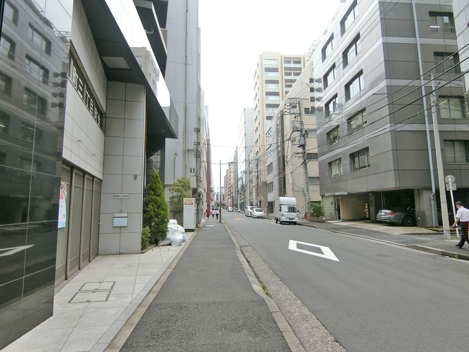 第2宇田川ビル前面の通り