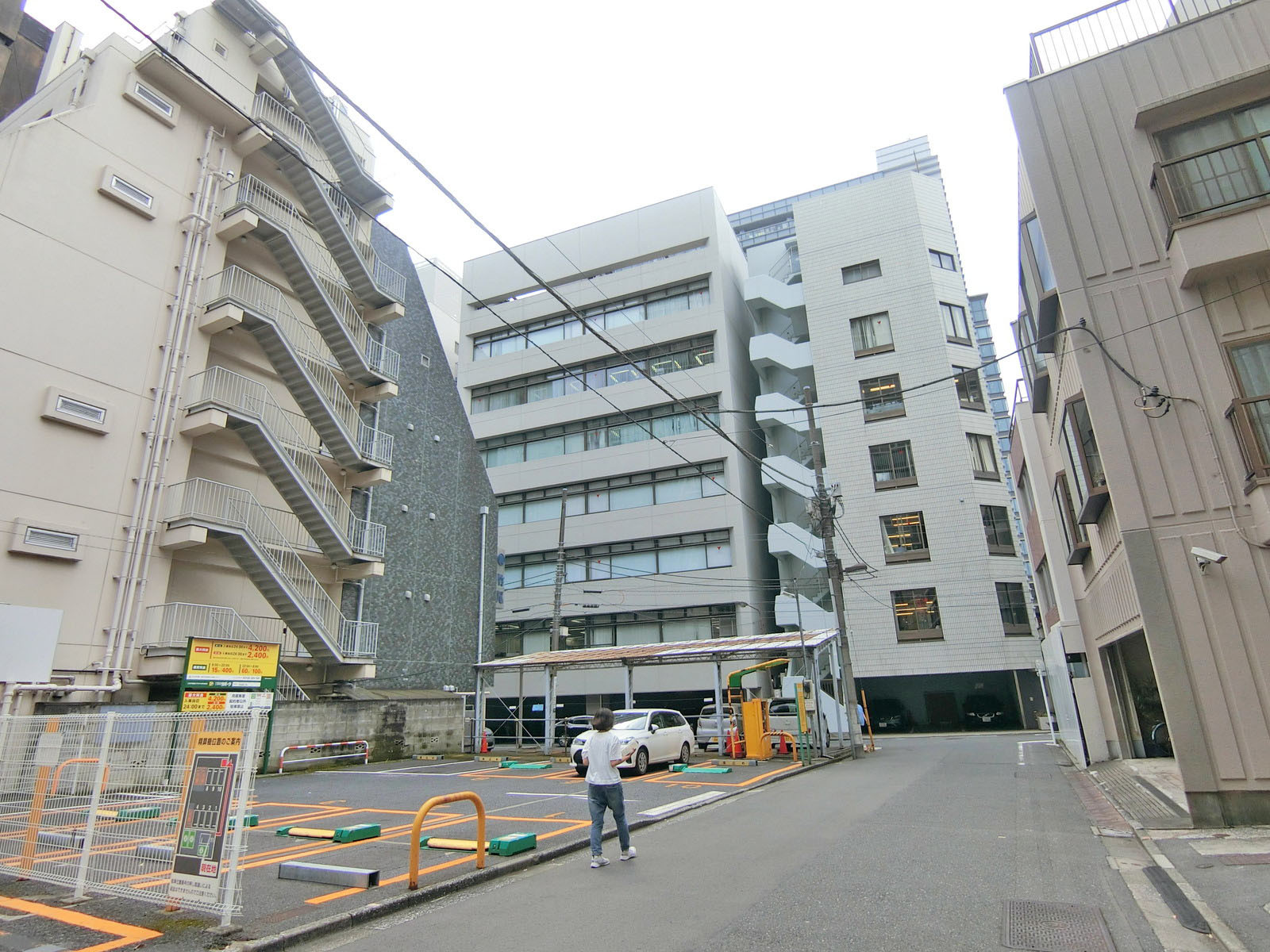 周辺は閑静なエリア