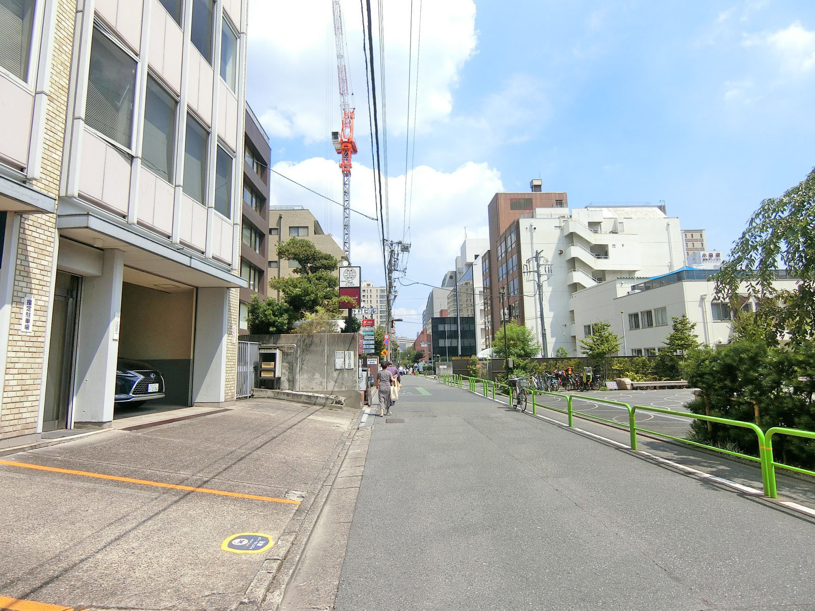 市ヶ谷野村ビル前面の通り