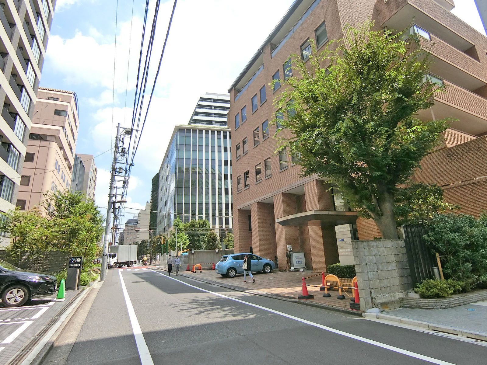 周辺は閑静なエリア