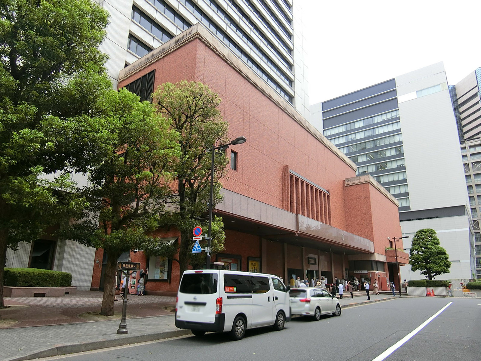 至近の新橋演舞場