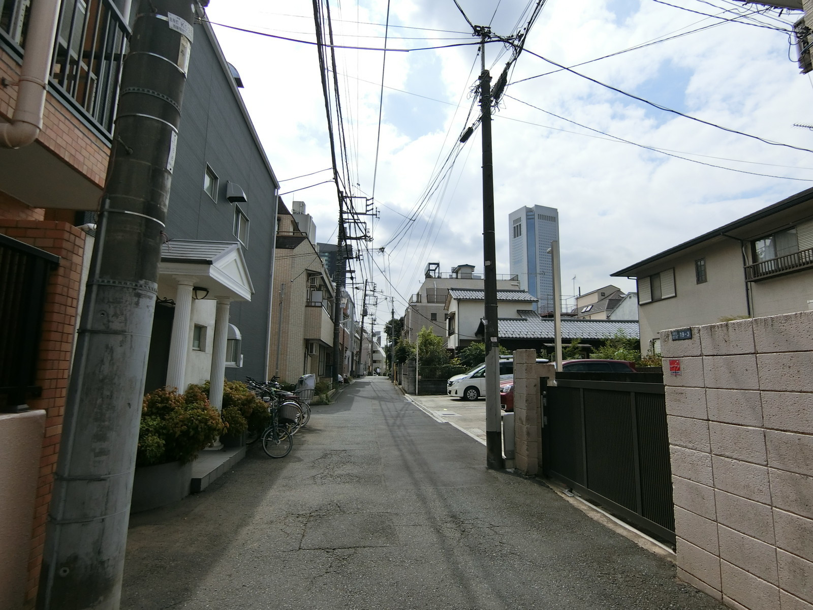 北嶋ハウス前面の通り