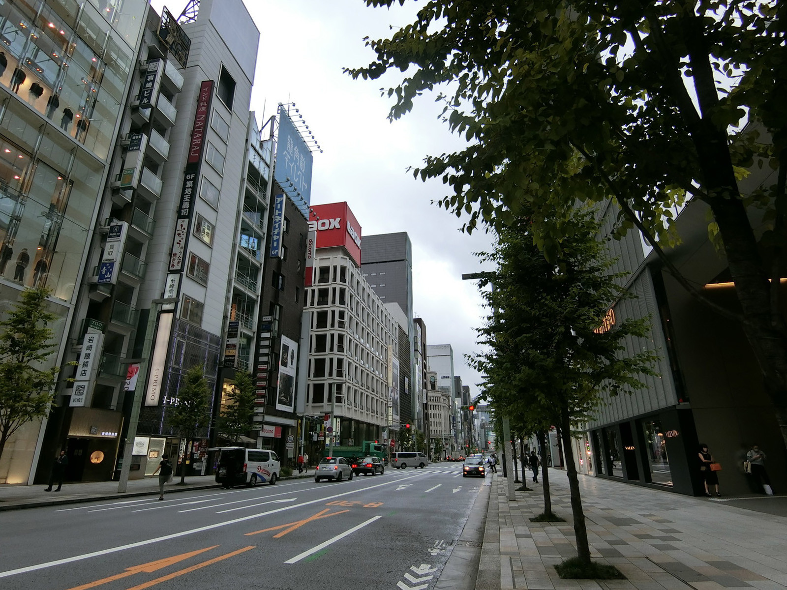 付近の銀座道り