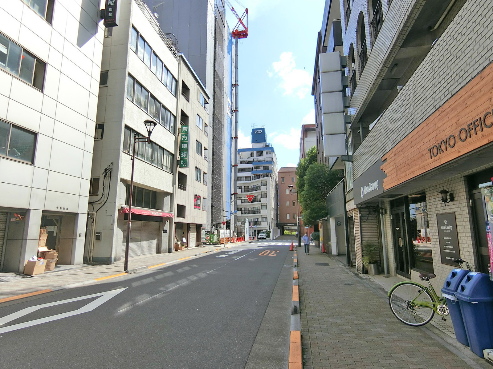 エース柳橋前面の通り