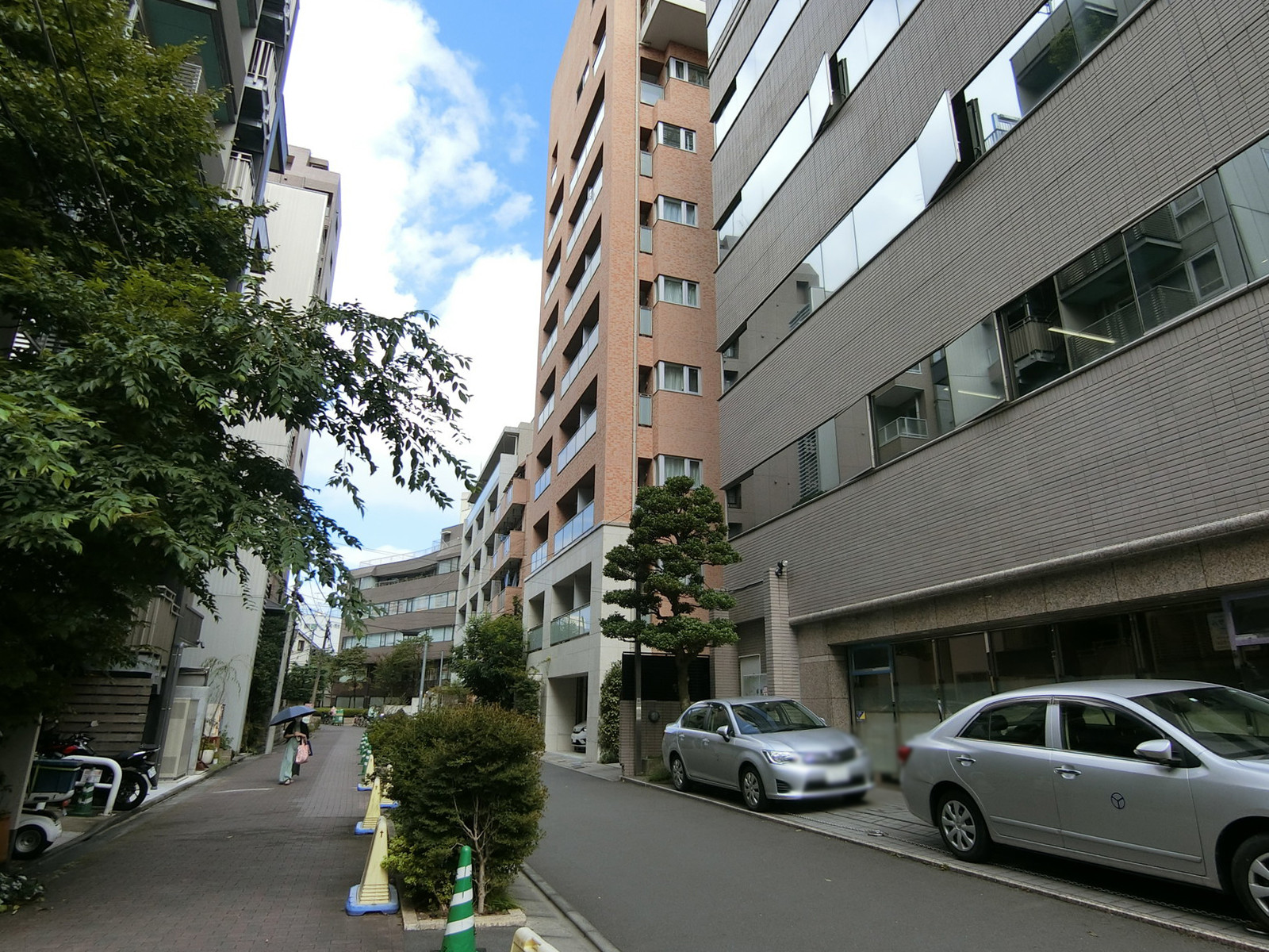 FTビル前面の通り
