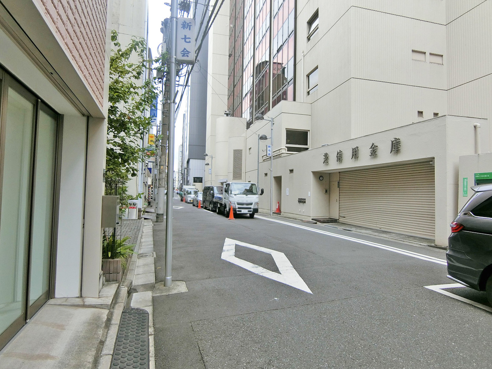パオ加藤ビル前面の通り