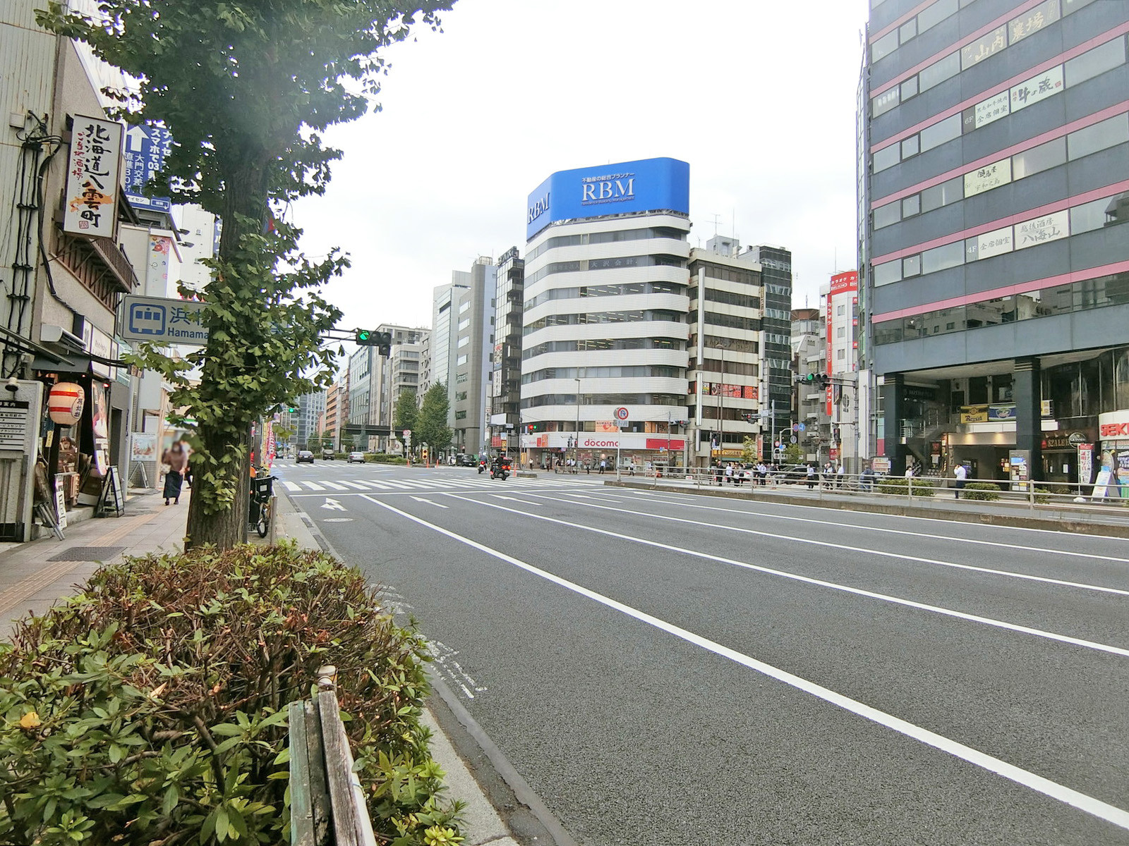 中根ビル前面の第一京浜