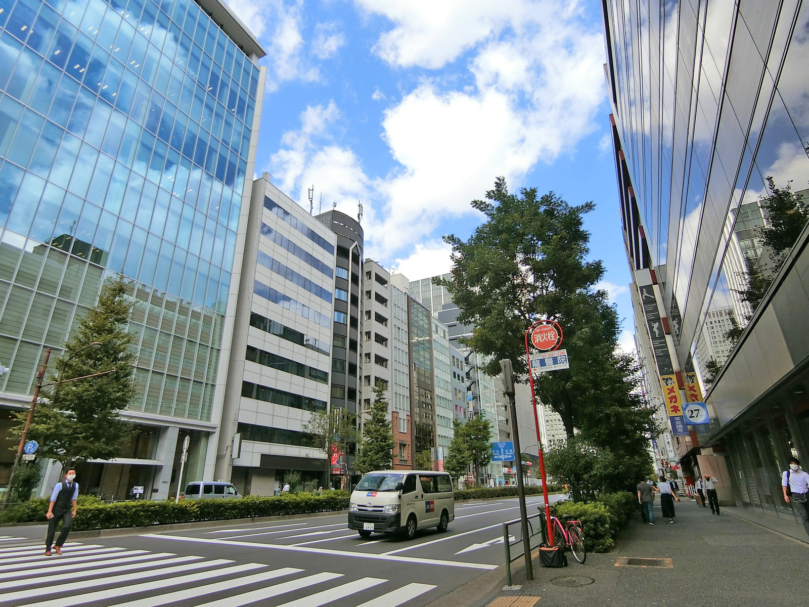 付近の日比谷通り