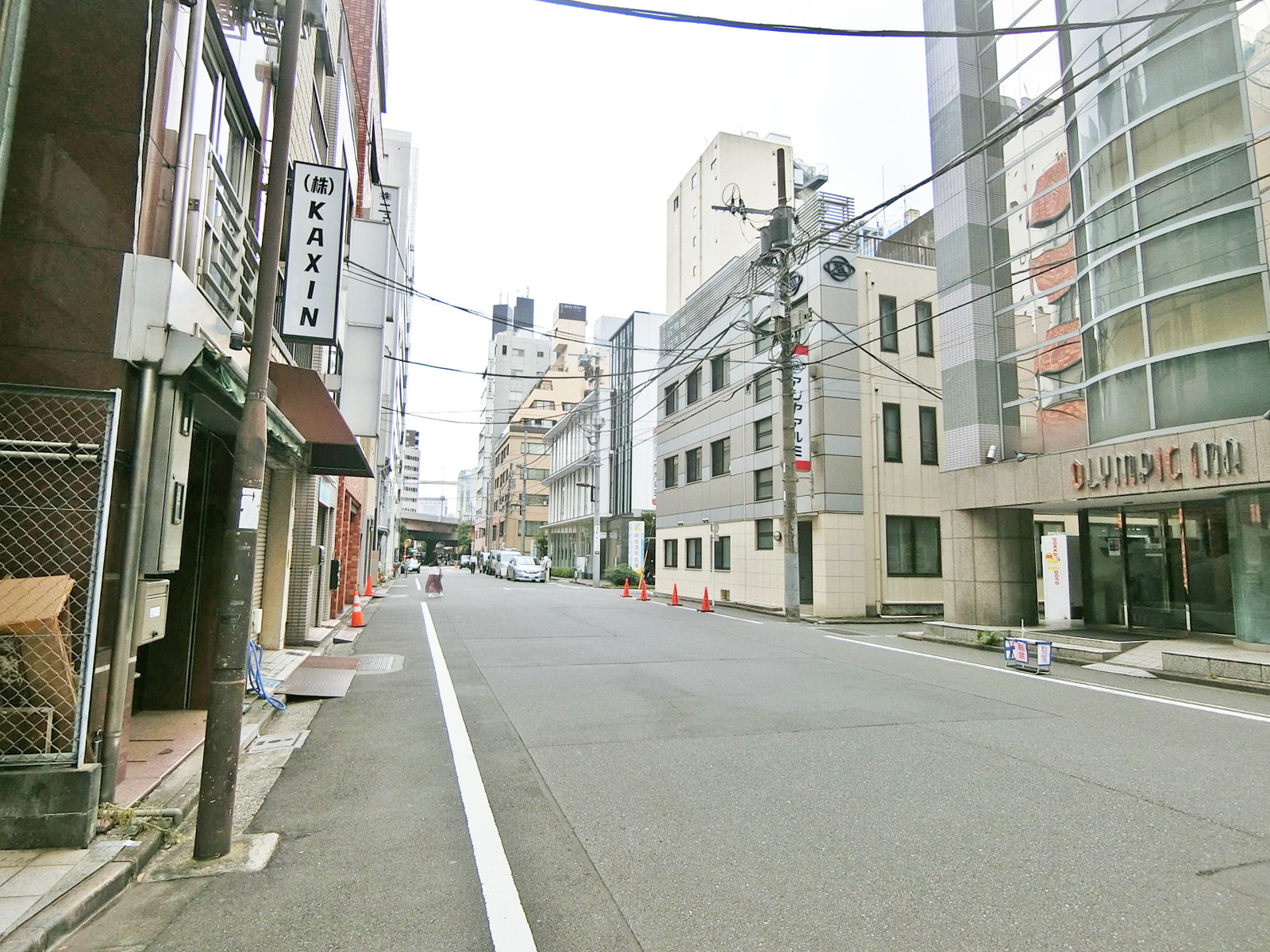 吉田ビル前面の通り