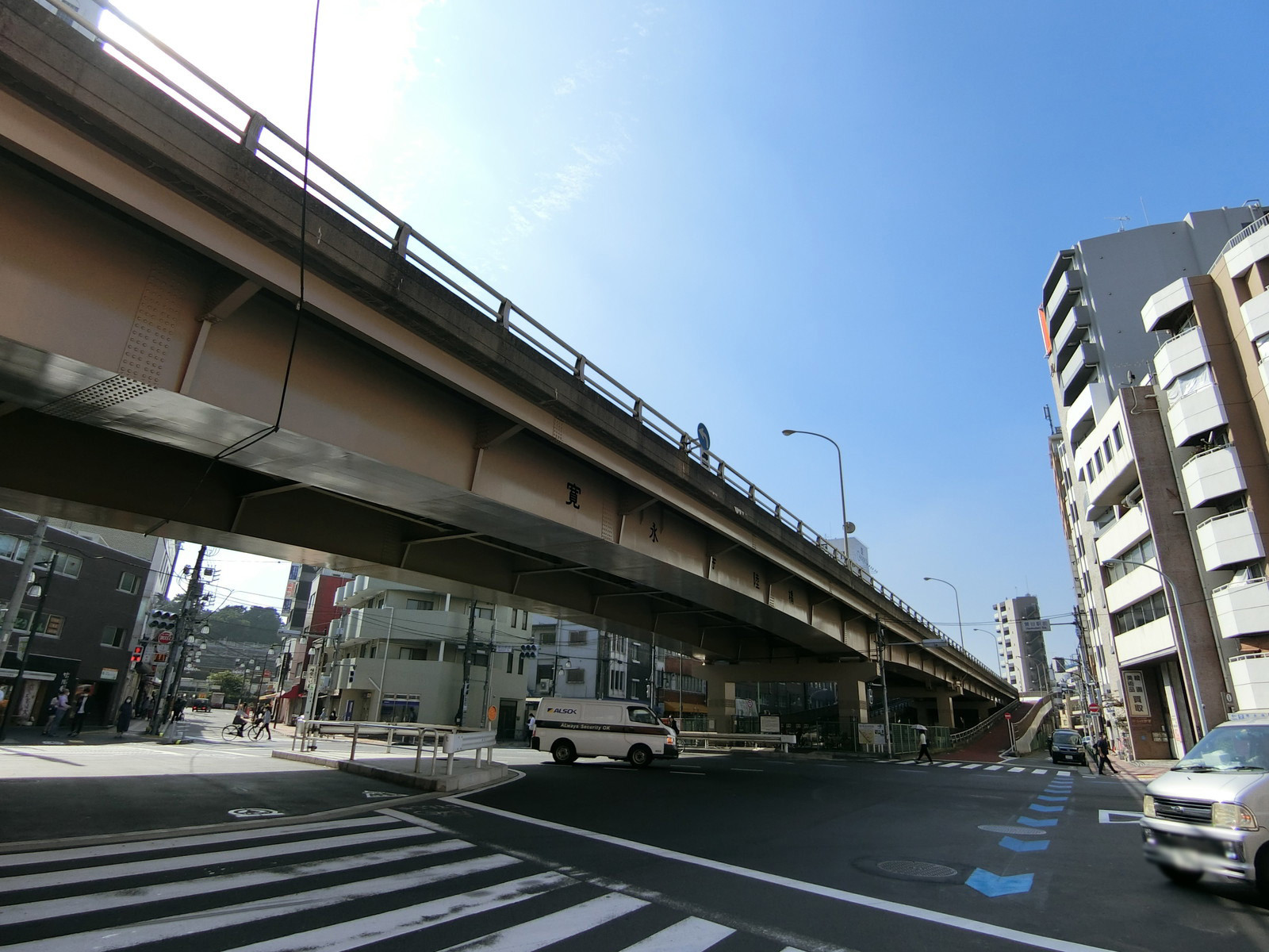 前面の言問通りの様子