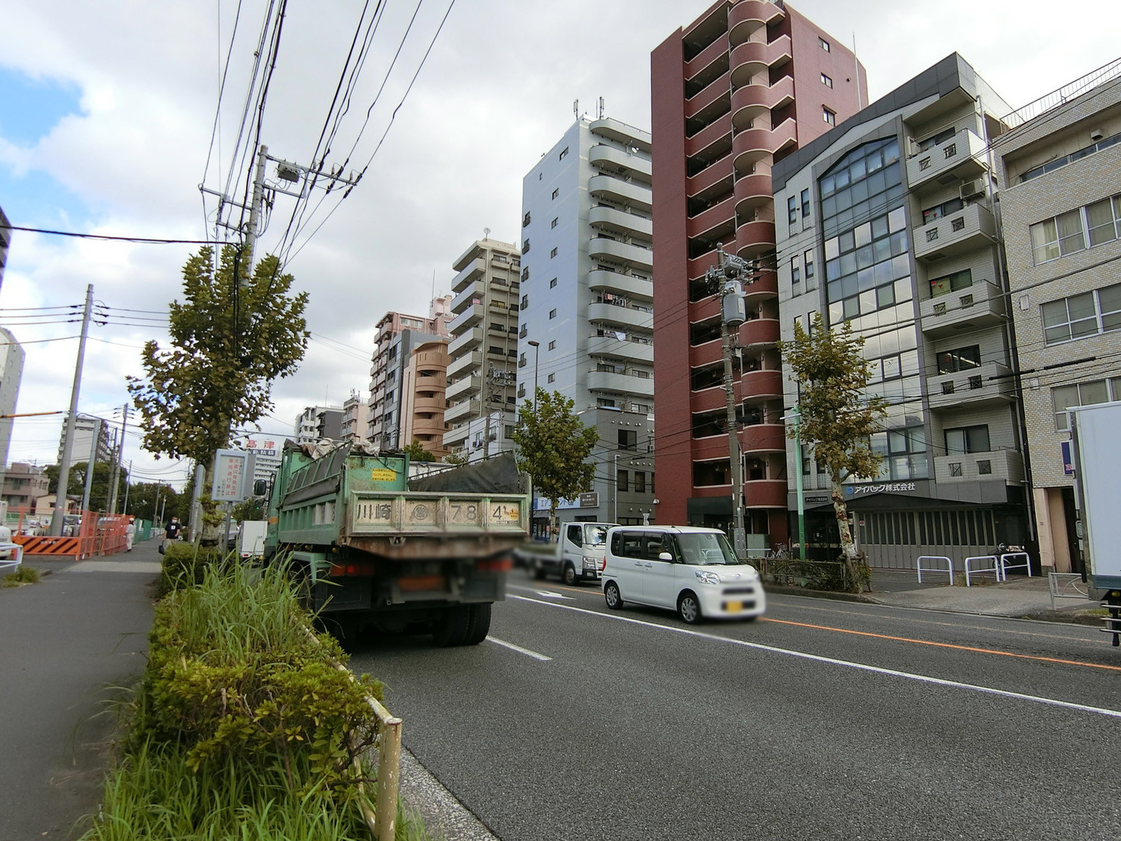 松本ビル前面の第一京浜