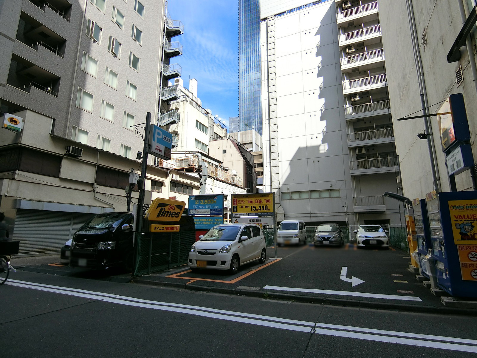 隣のコインパーキング