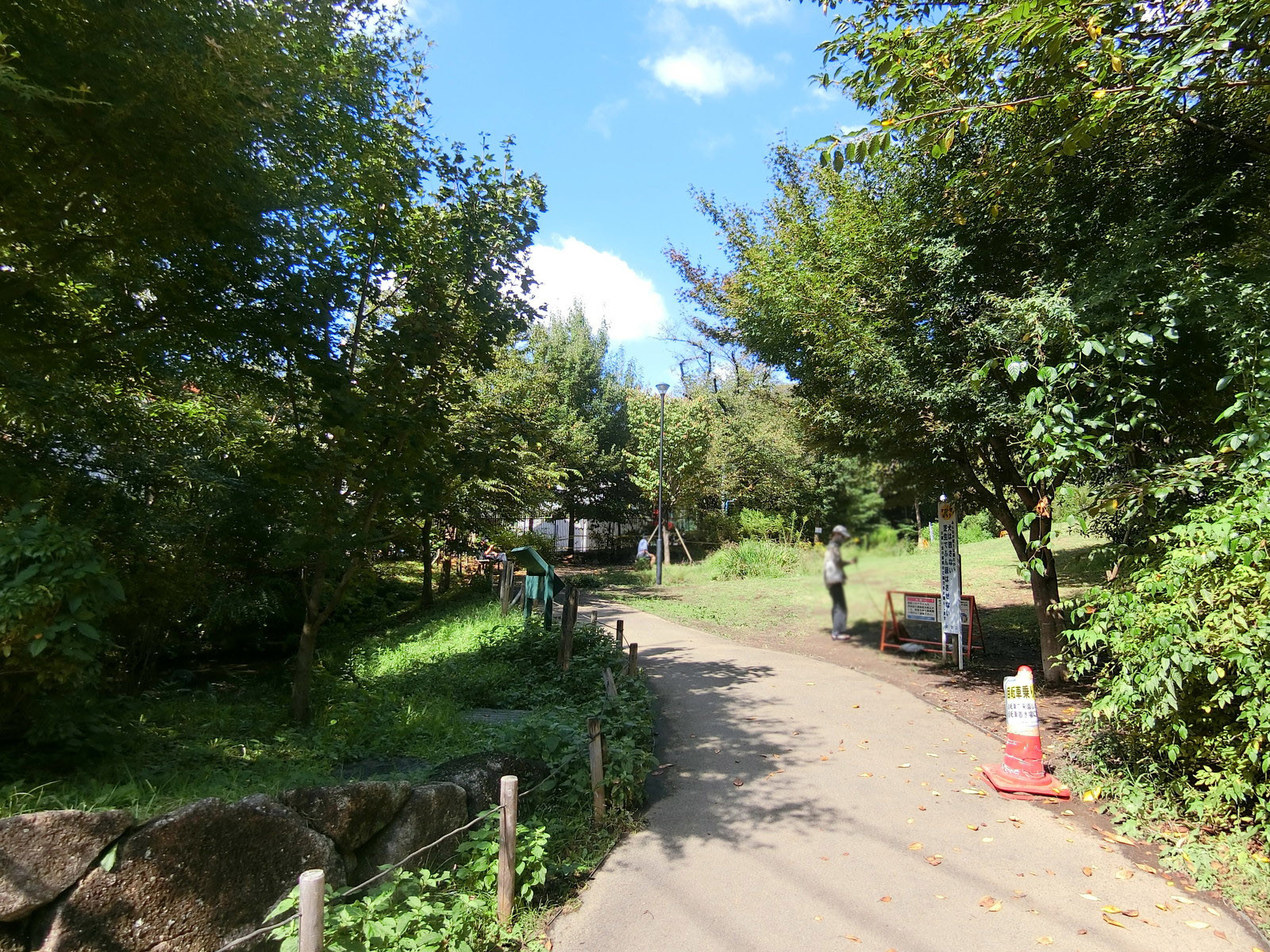 徒歩2分の新宿区立おとめ山公園