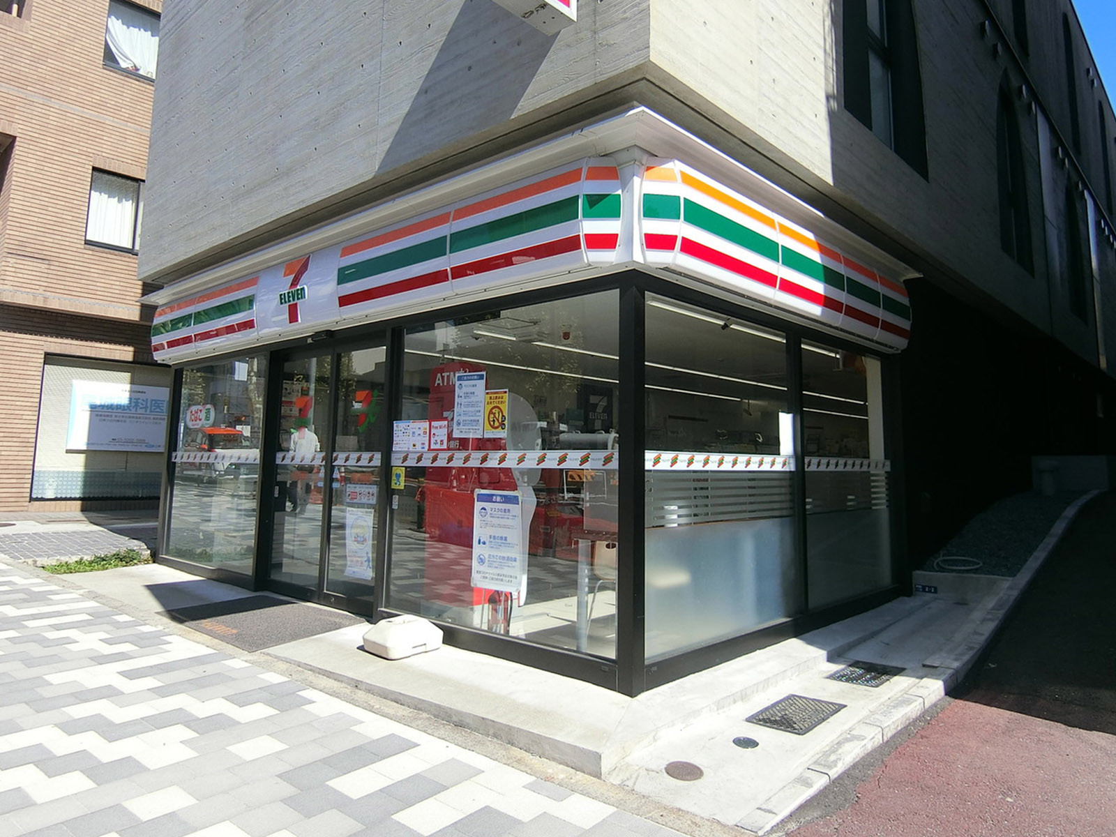 徒歩2分のセブンイレブン 西早稲田1丁目早稲田通り店