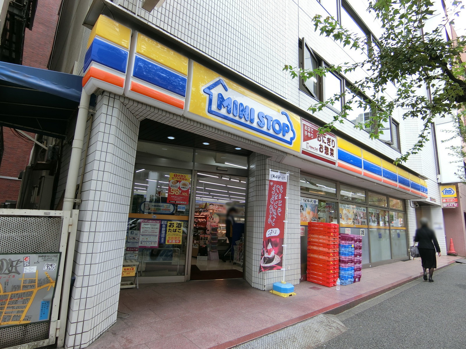 徒歩1分のミニストップ神田神保町1丁目店