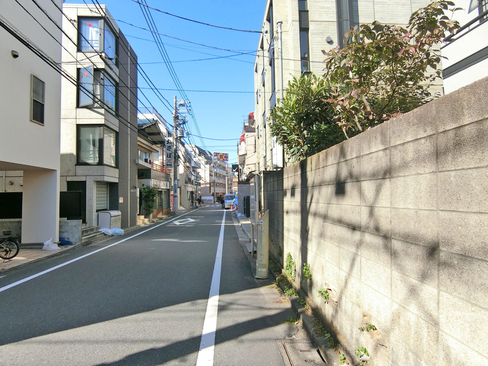 城南本町ビル前面の通り