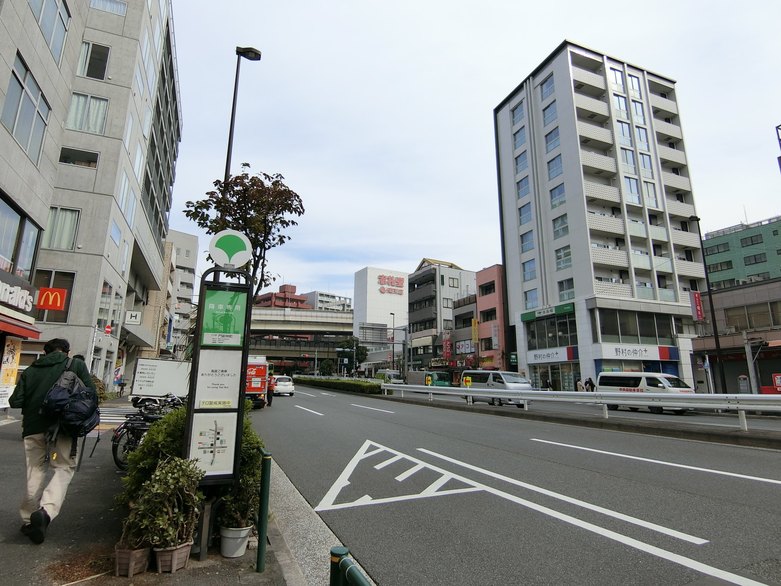 前面の清澄通り