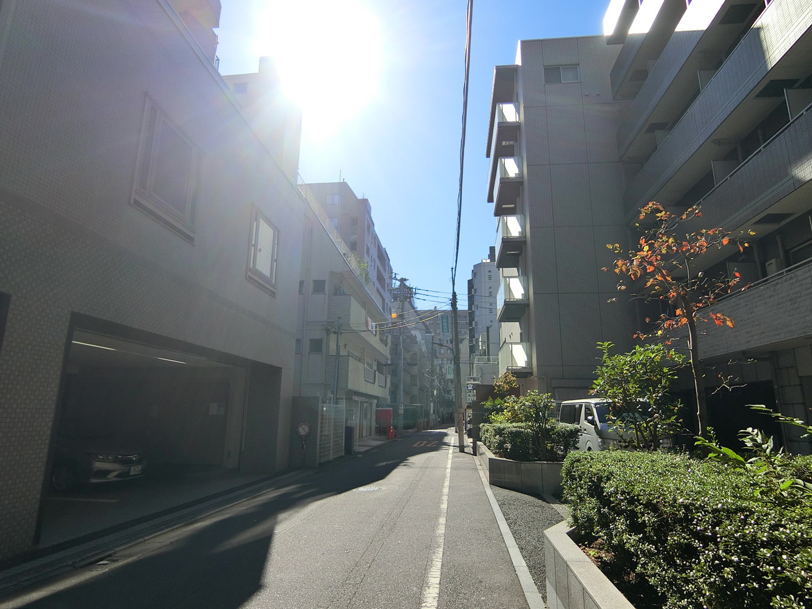 宮原ビル前面の通り