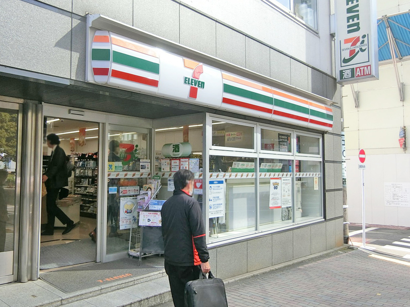 徒歩1分のセブンイレブン 渋谷3丁目六本木通り店