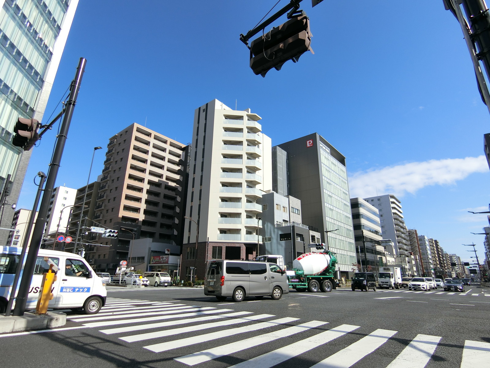 付近の緑1丁目交差点