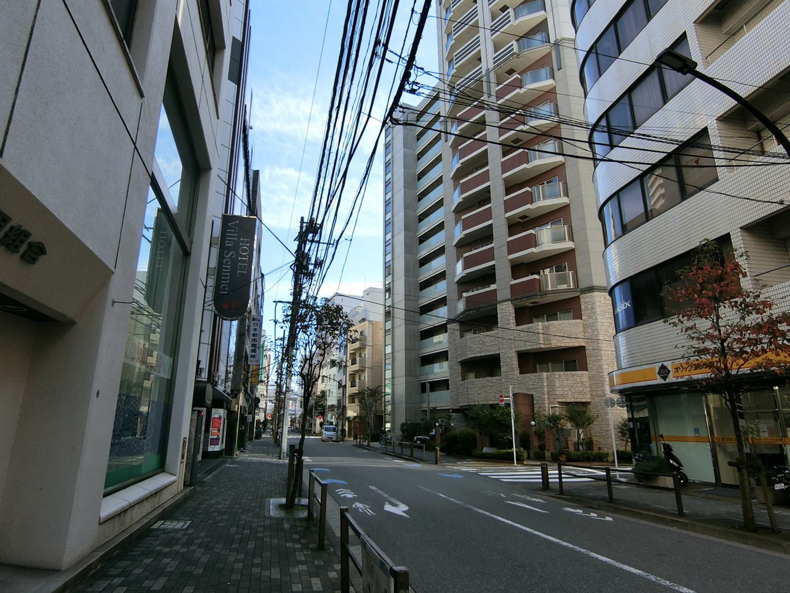 高千穂ビル前面の通り
