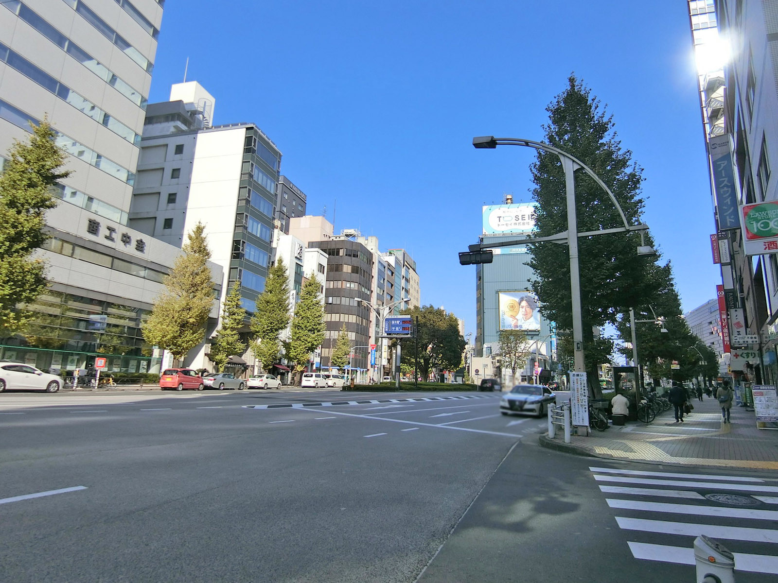 近くの中央通り