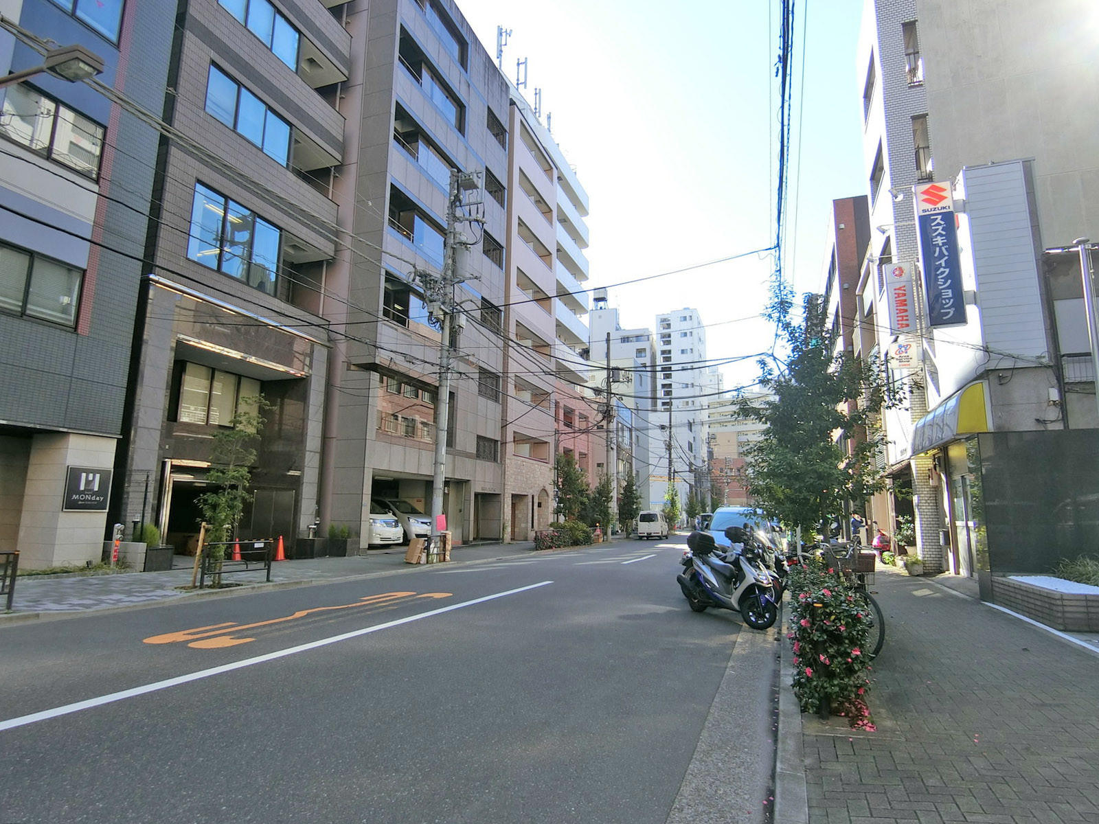 蔵前チヨダビル前面の通り