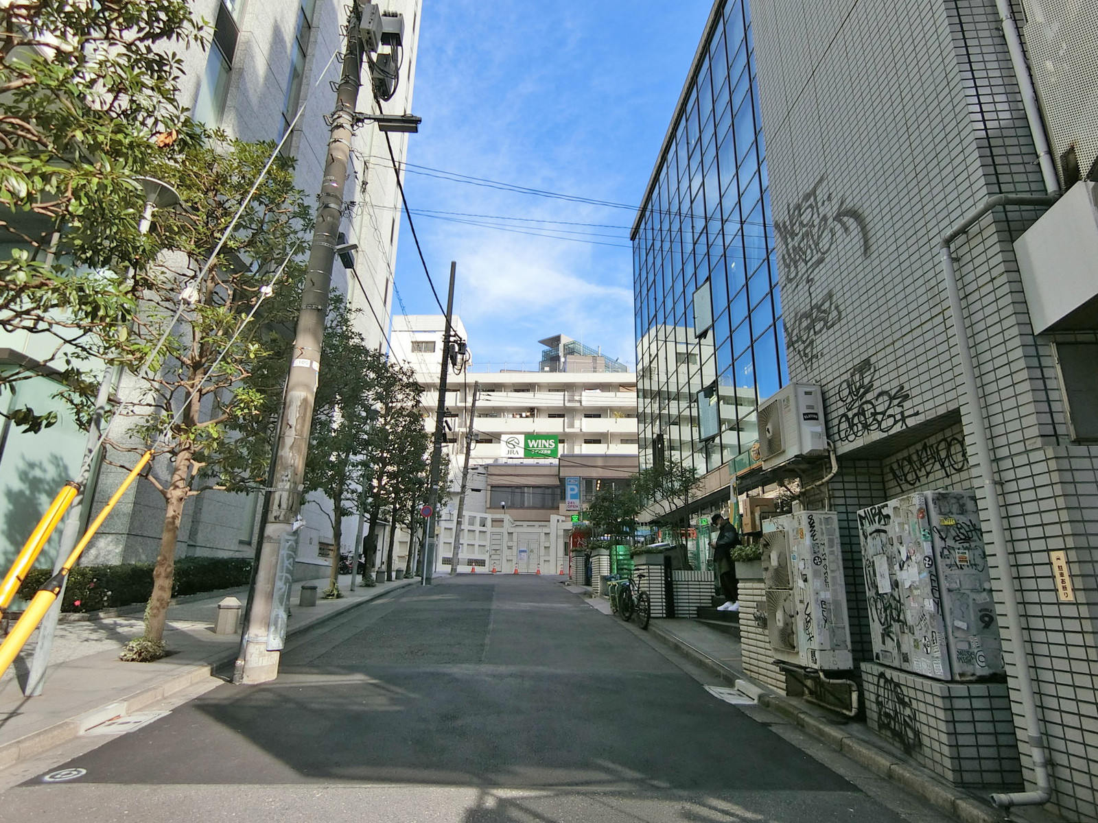 渋谷TKビル前面の通り