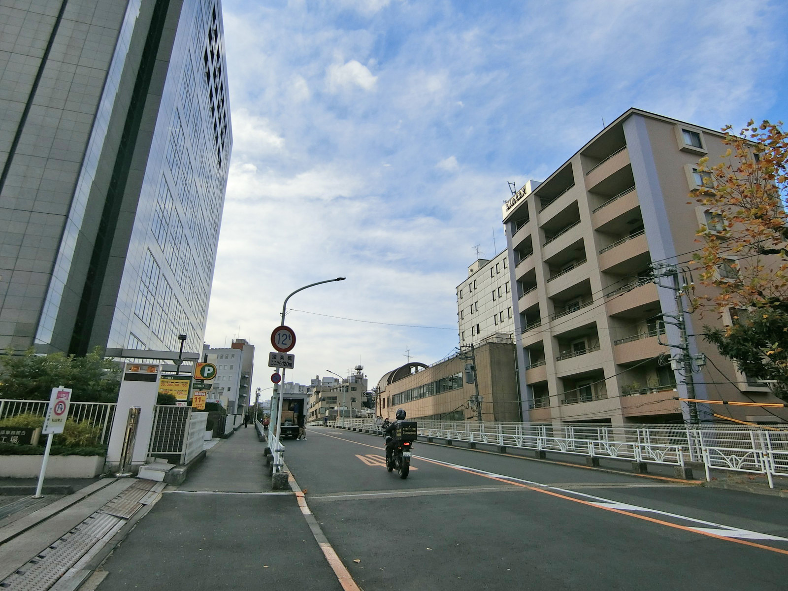 付近の八幡通り