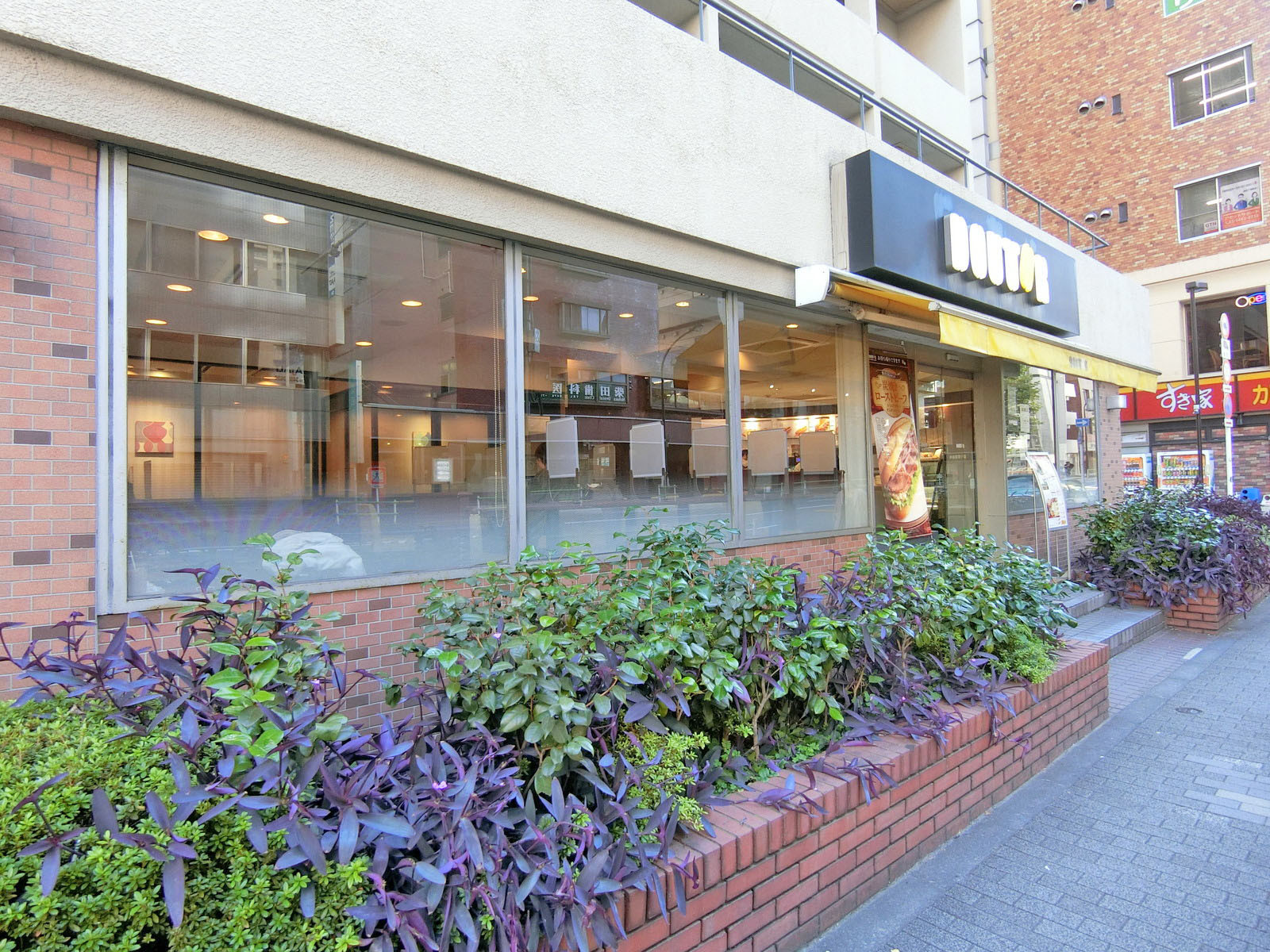 徒歩2分のドトール虎ノ門三丁目店