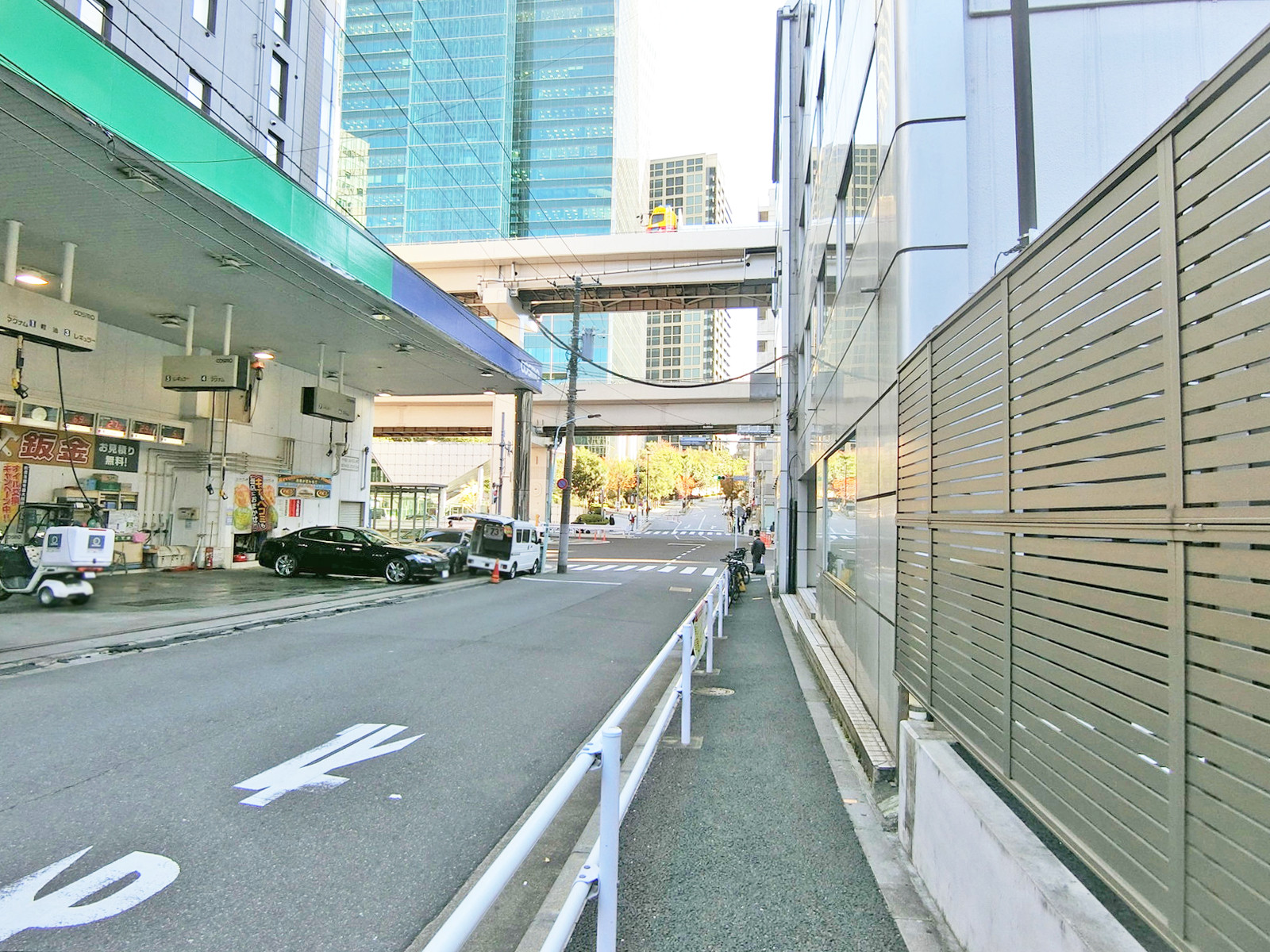 第二黒崎ビル前面の通り