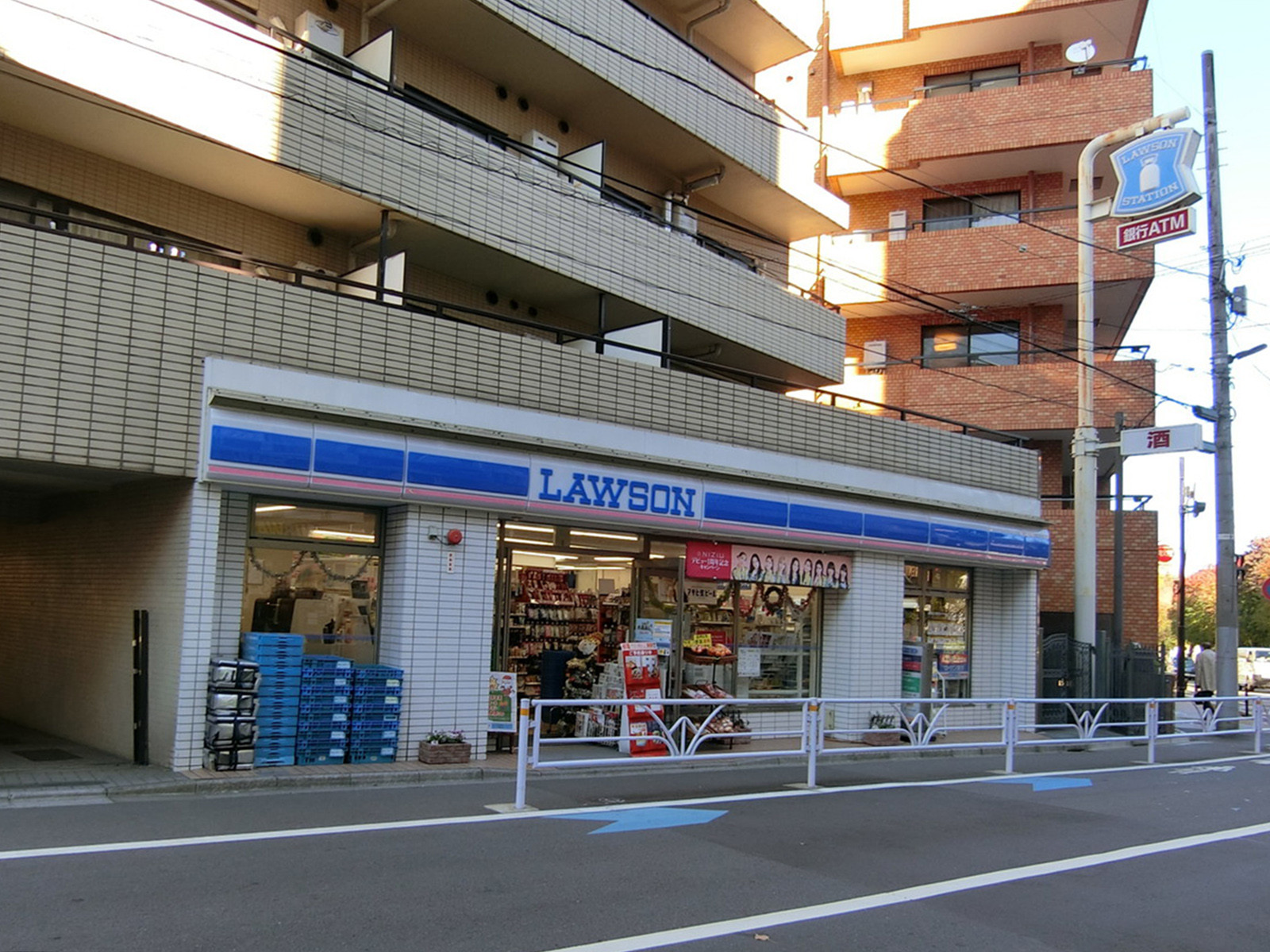 徒歩2分のローソン