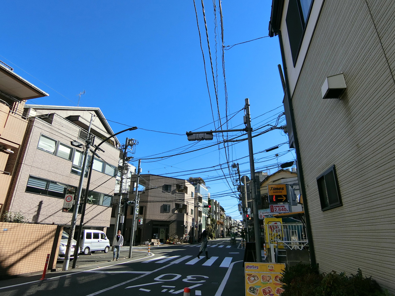 gran+HARAJUKU前面の通り