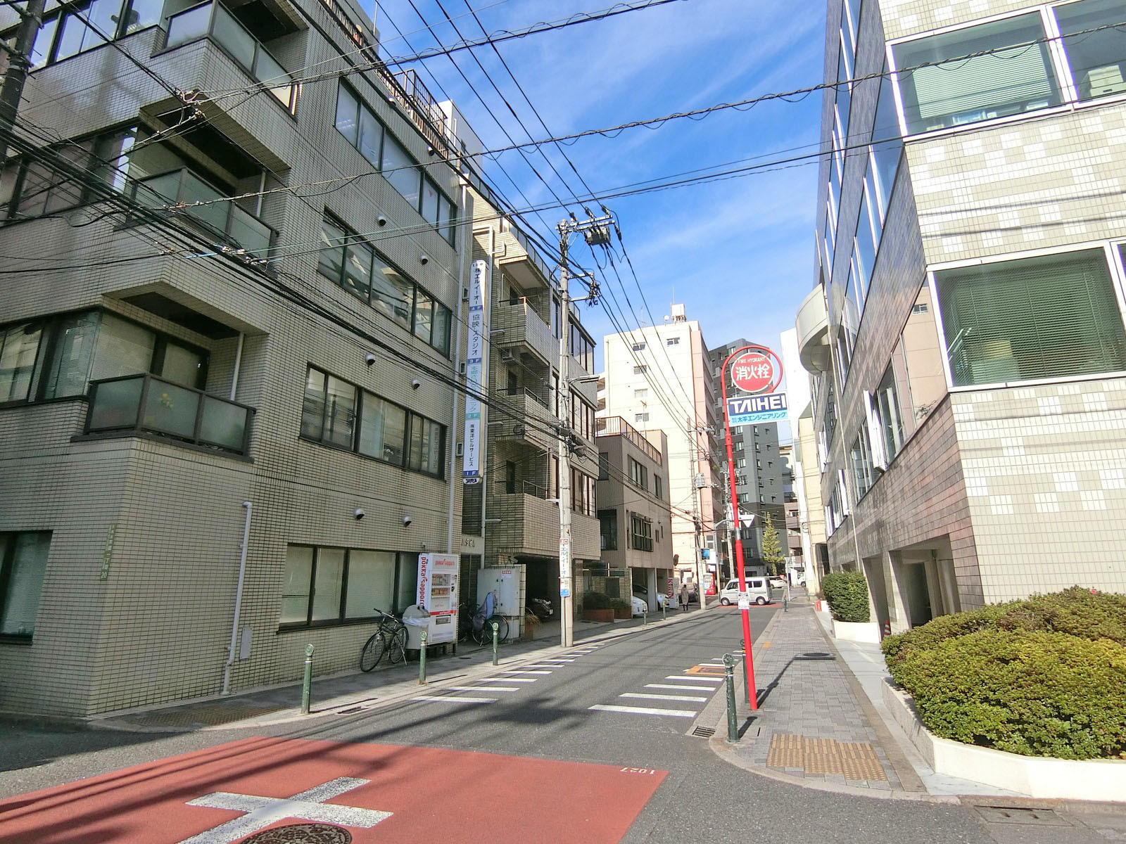 周辺は閑静なエリア