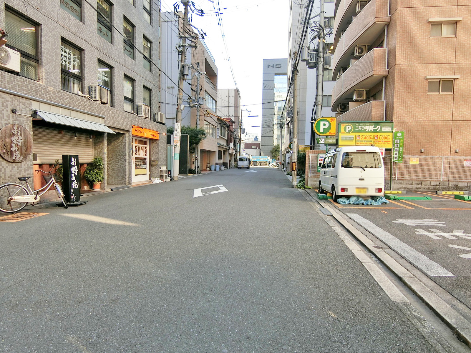 中谷ビル前面の通り