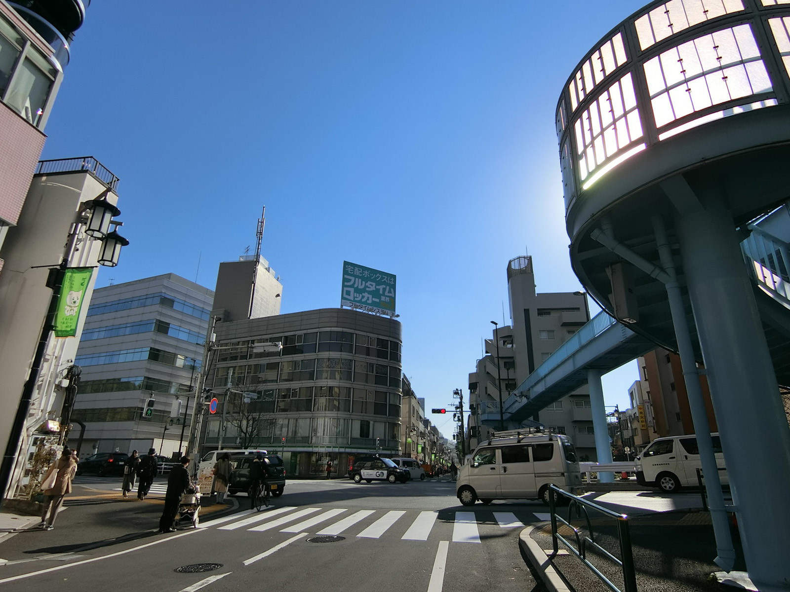 下岡ビル前面の通り
