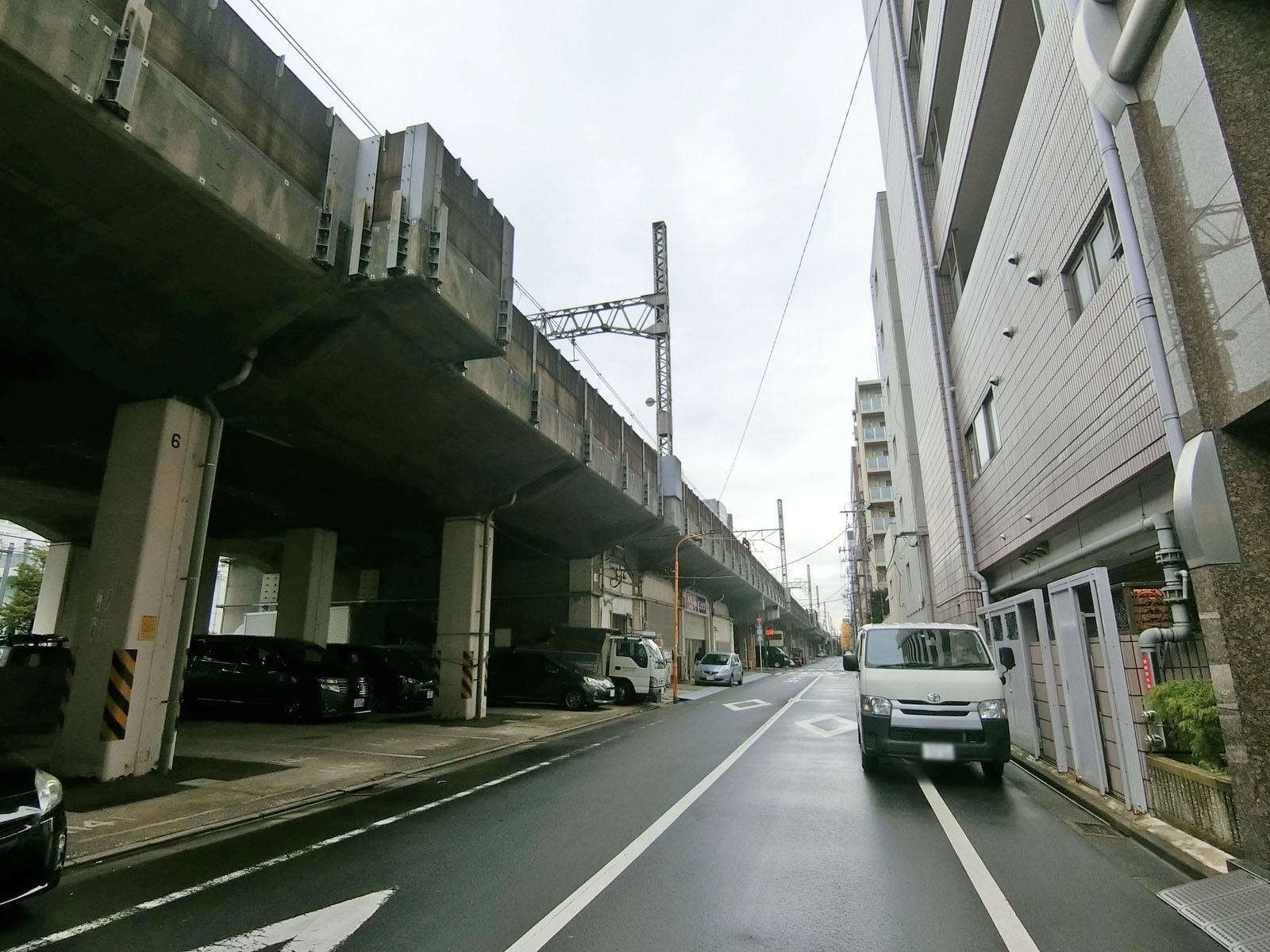 周辺は閑静なエリア