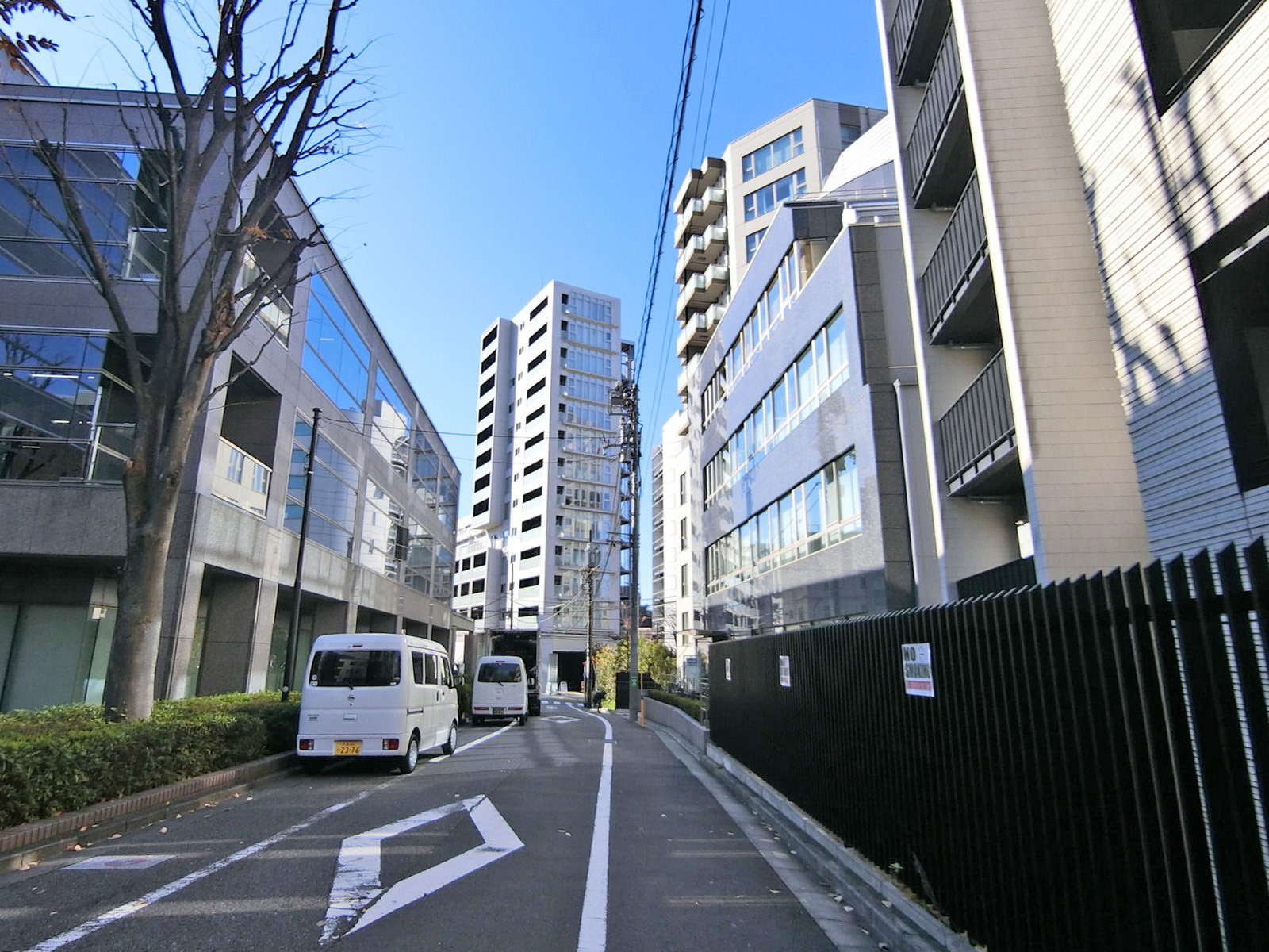 周辺は落ち着いた雰囲気のエリア