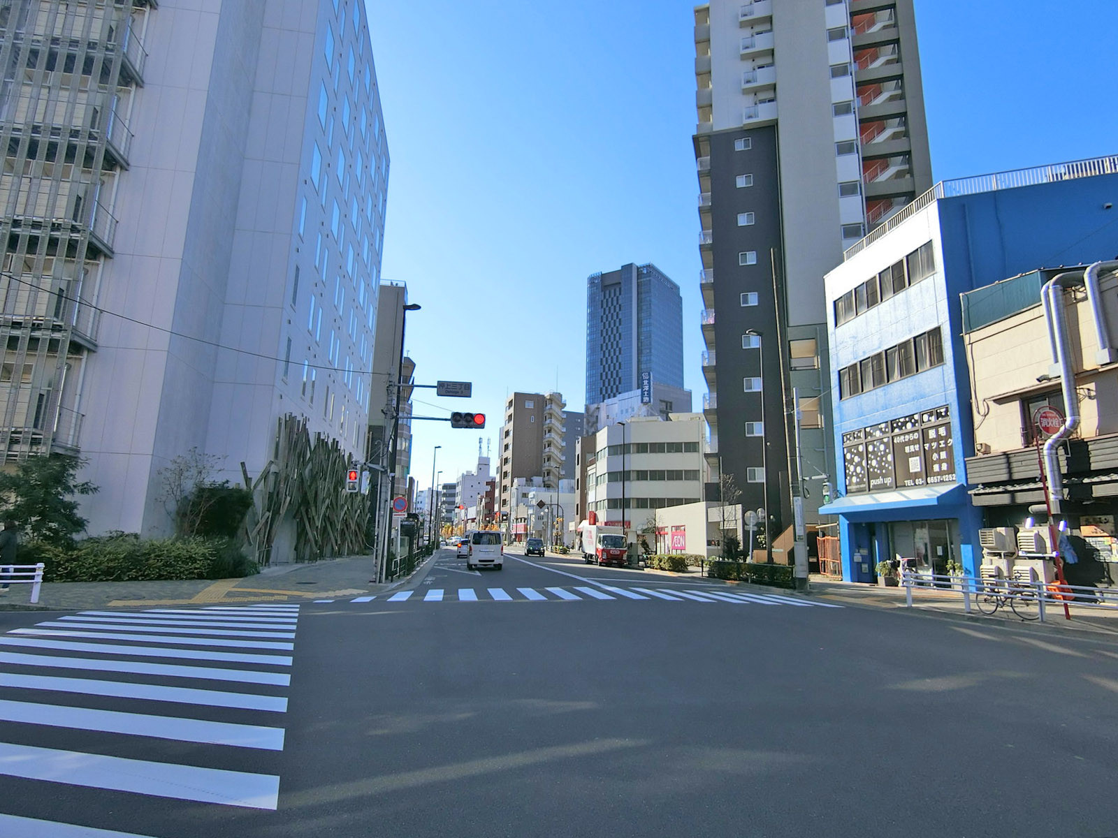 近くの四ツ目通り