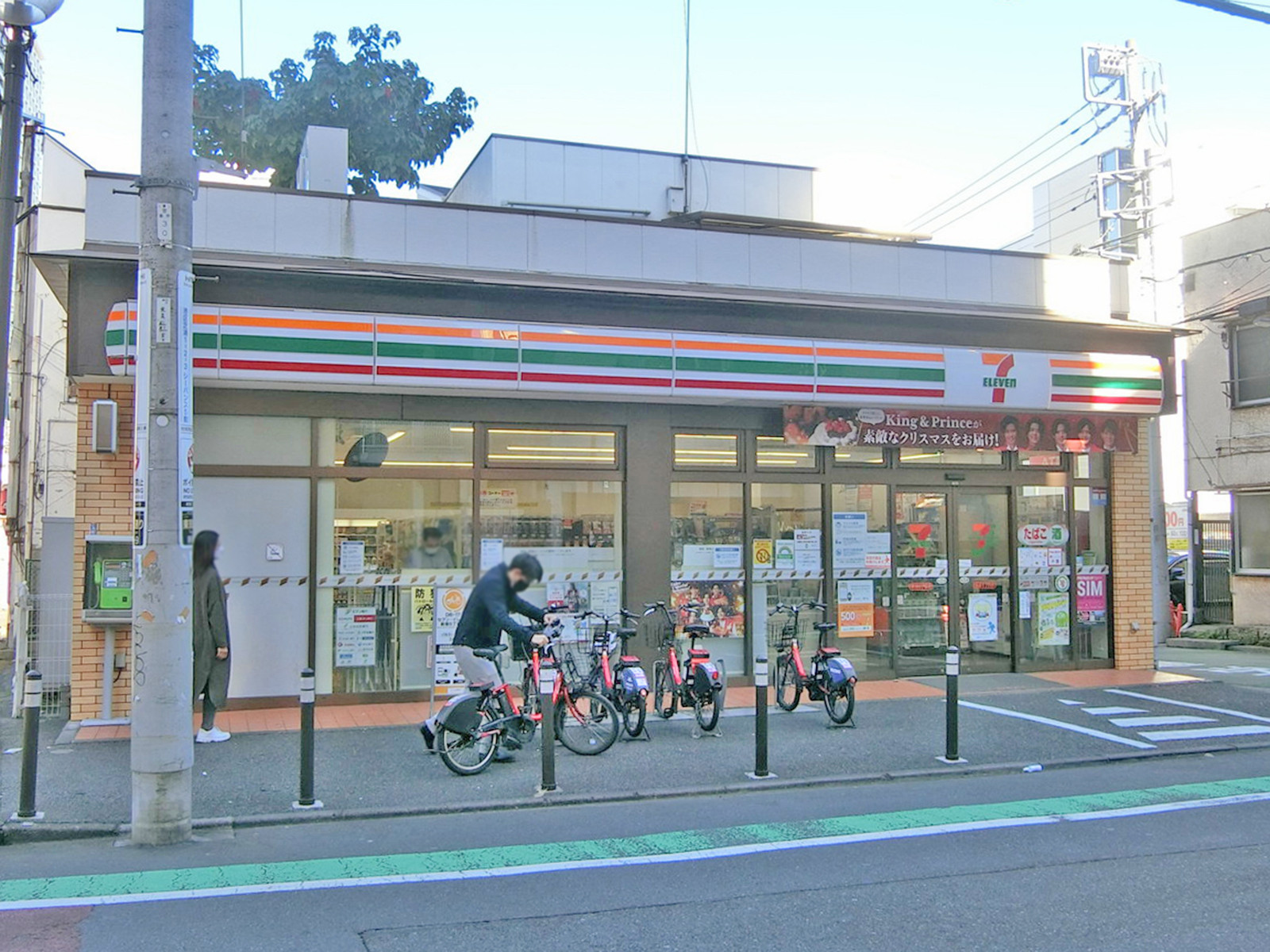 徒歩2分のセブン-イレブン 新宿6丁目店