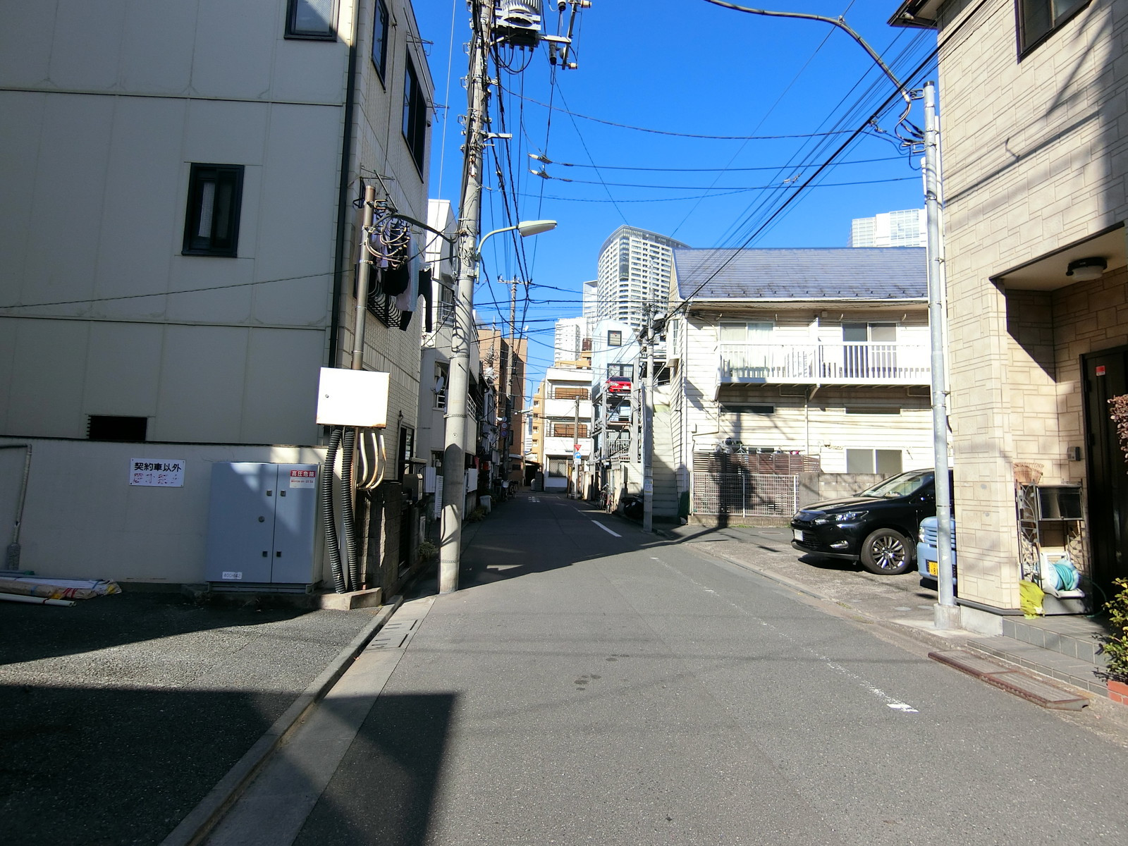 ステーションエル前面の通り